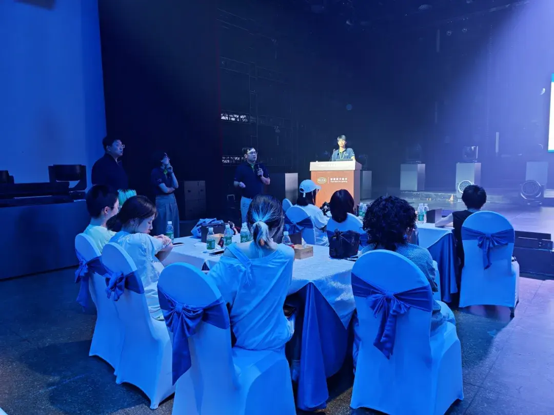 Industry-Education Integration: NACTA Students Visit Yajiang Photoelectric for Stage Lighting Immersion